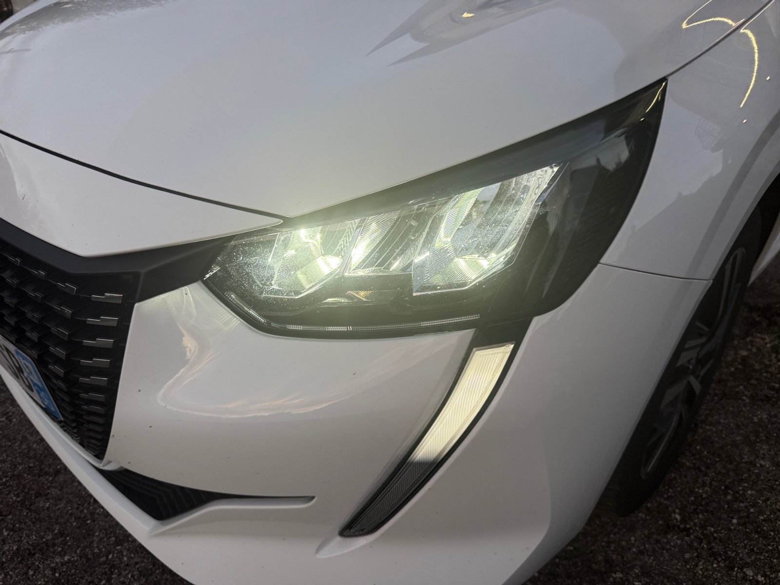 Peugeot 208 25