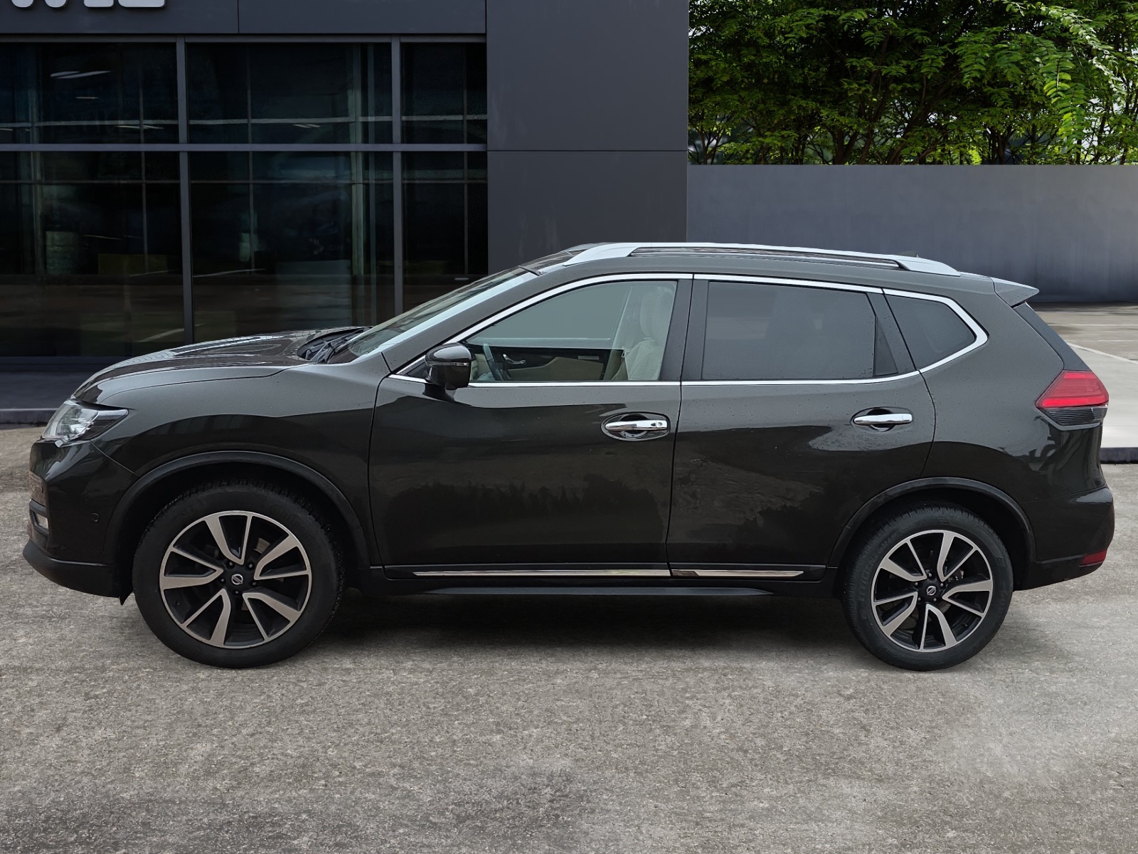 Nissan X-Trail 1