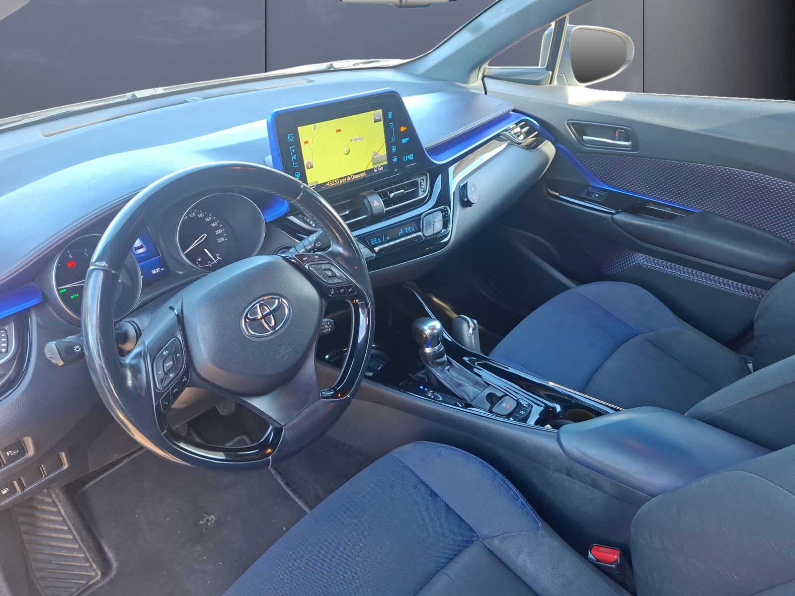 Toyota C-Hr 8