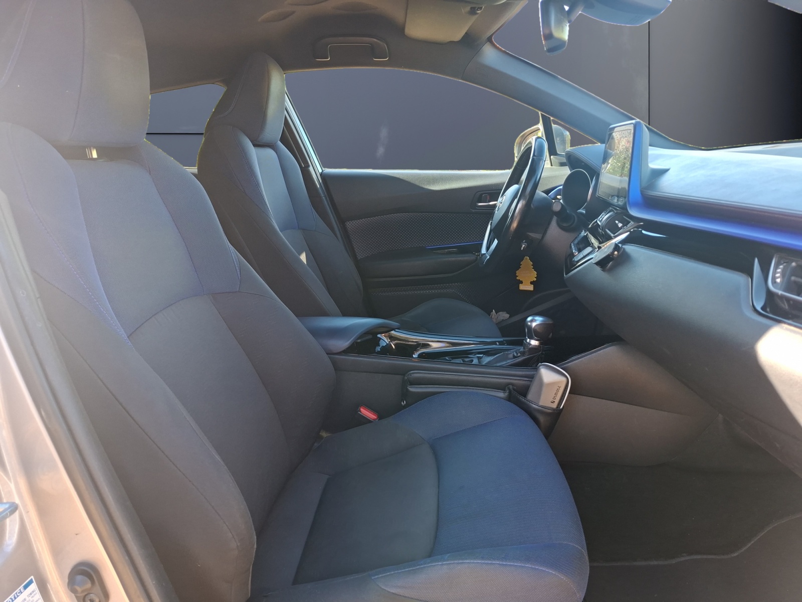 Toyota C-Hr 13
