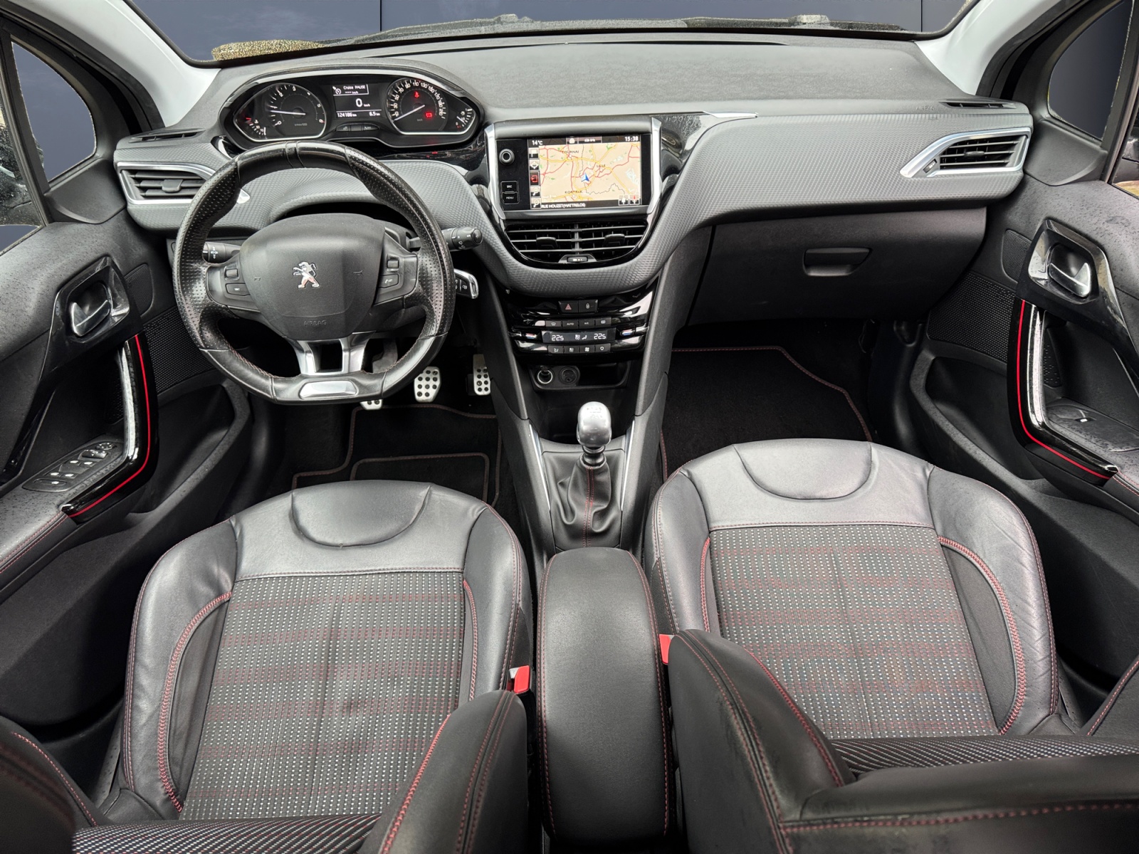 Peugeot 208 14