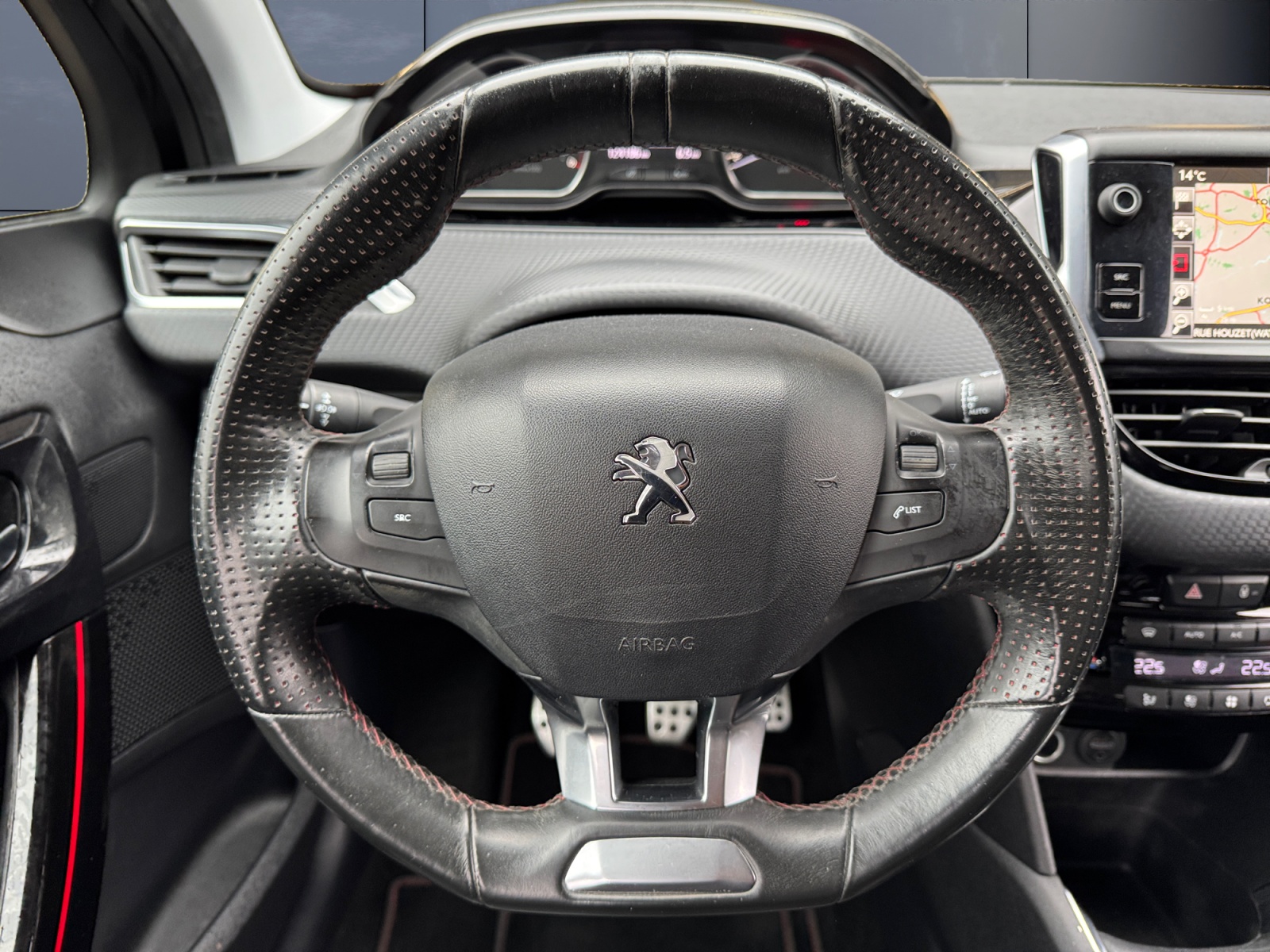 Peugeot 208 15