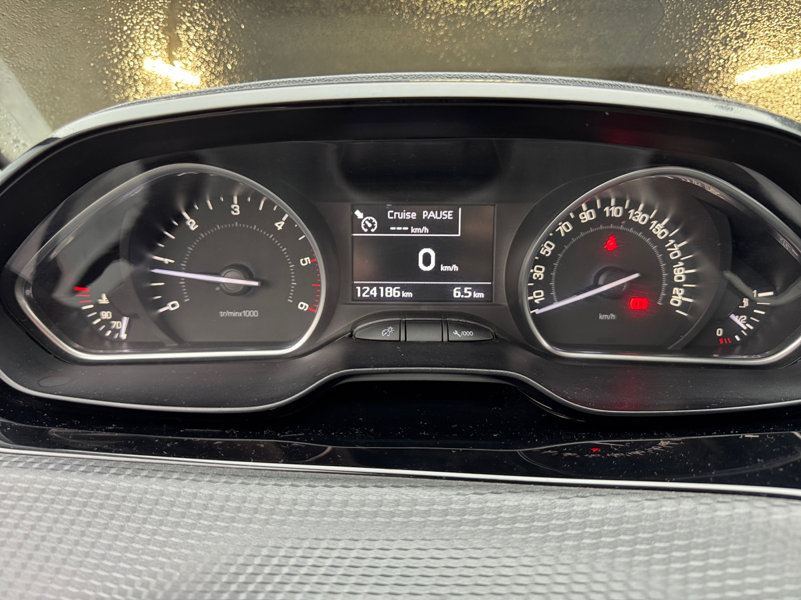 Peugeot 208 16