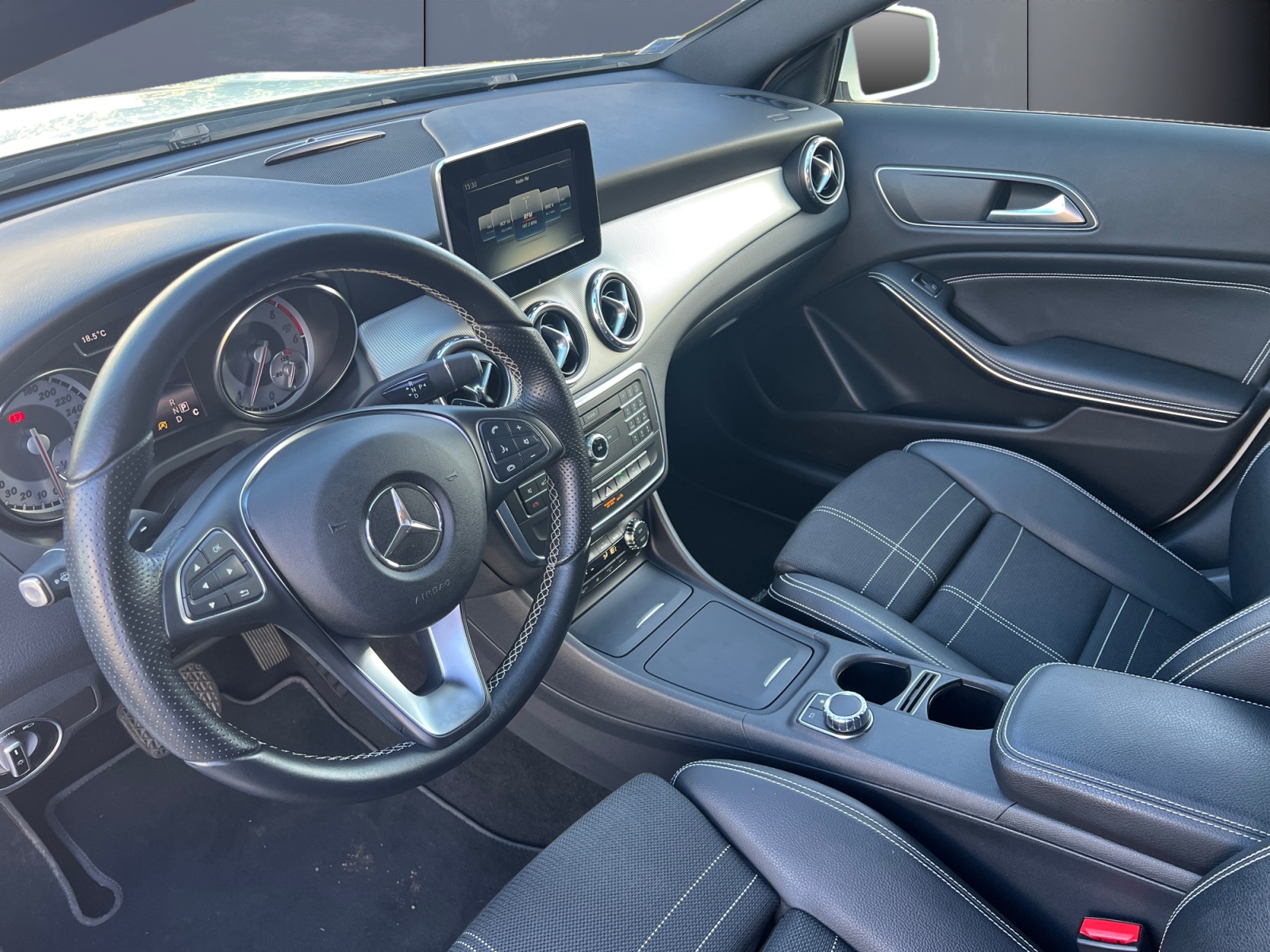 Mercedes-Benz Gla 8