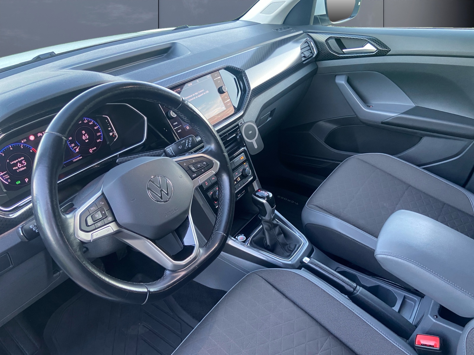 Volkswagen T-Cross 8