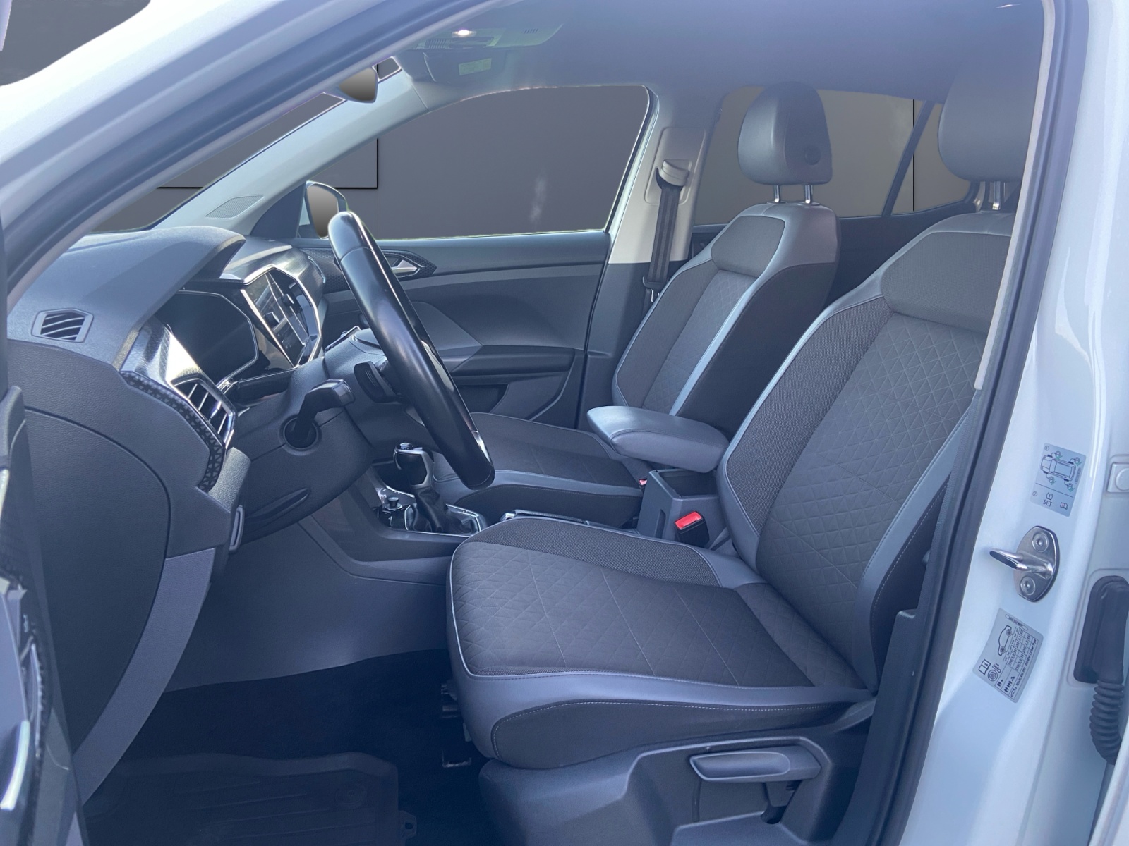 Volkswagen T-Cross 9