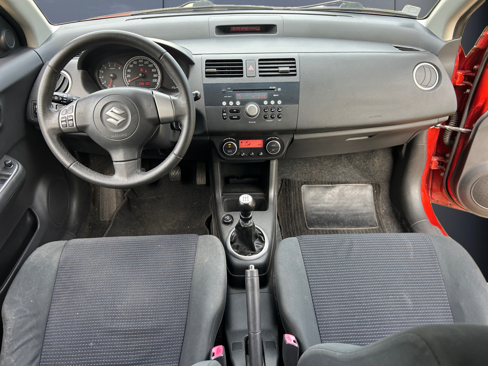 Suzuki Swift 14
