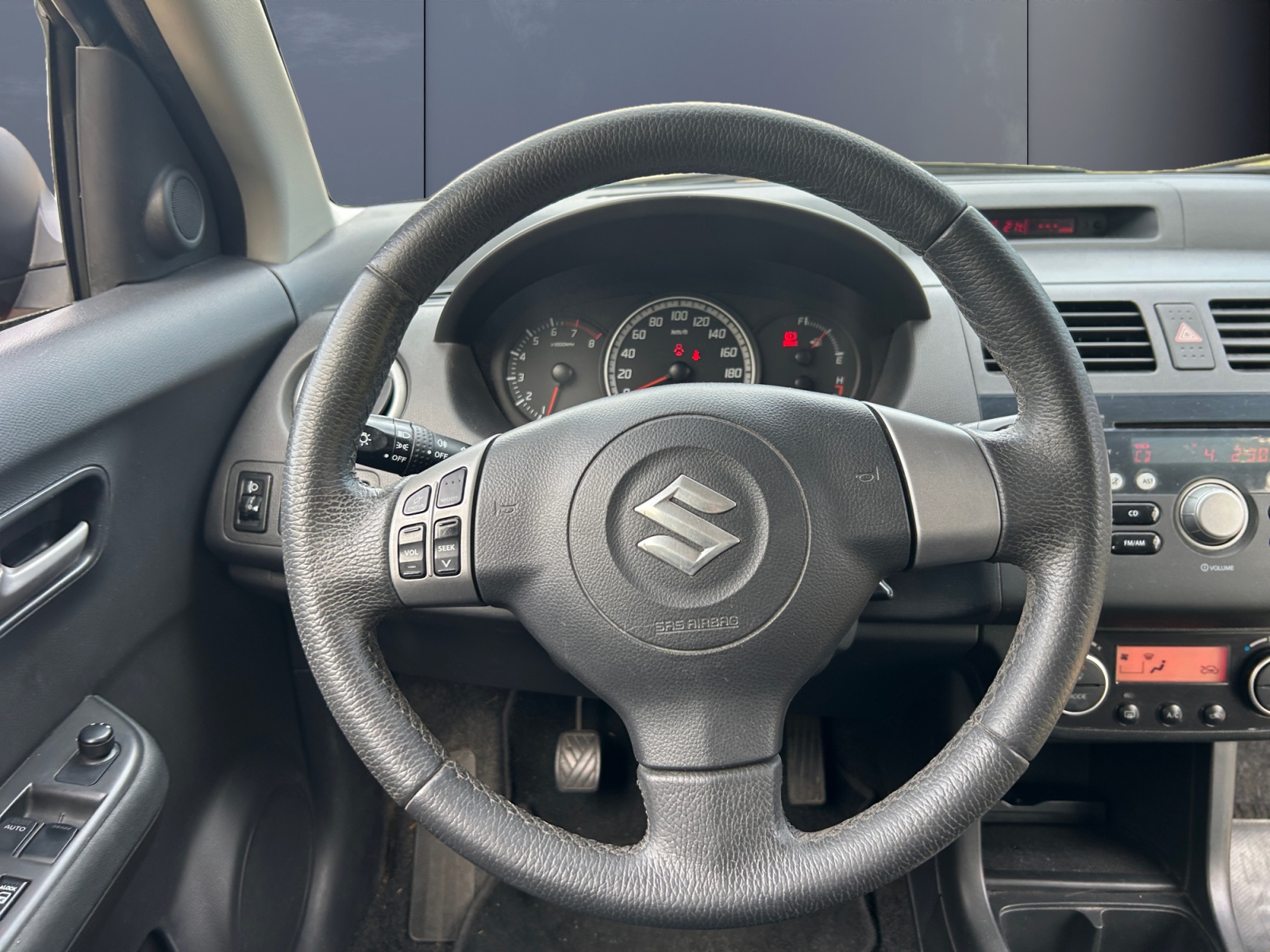Suzuki Swift 15