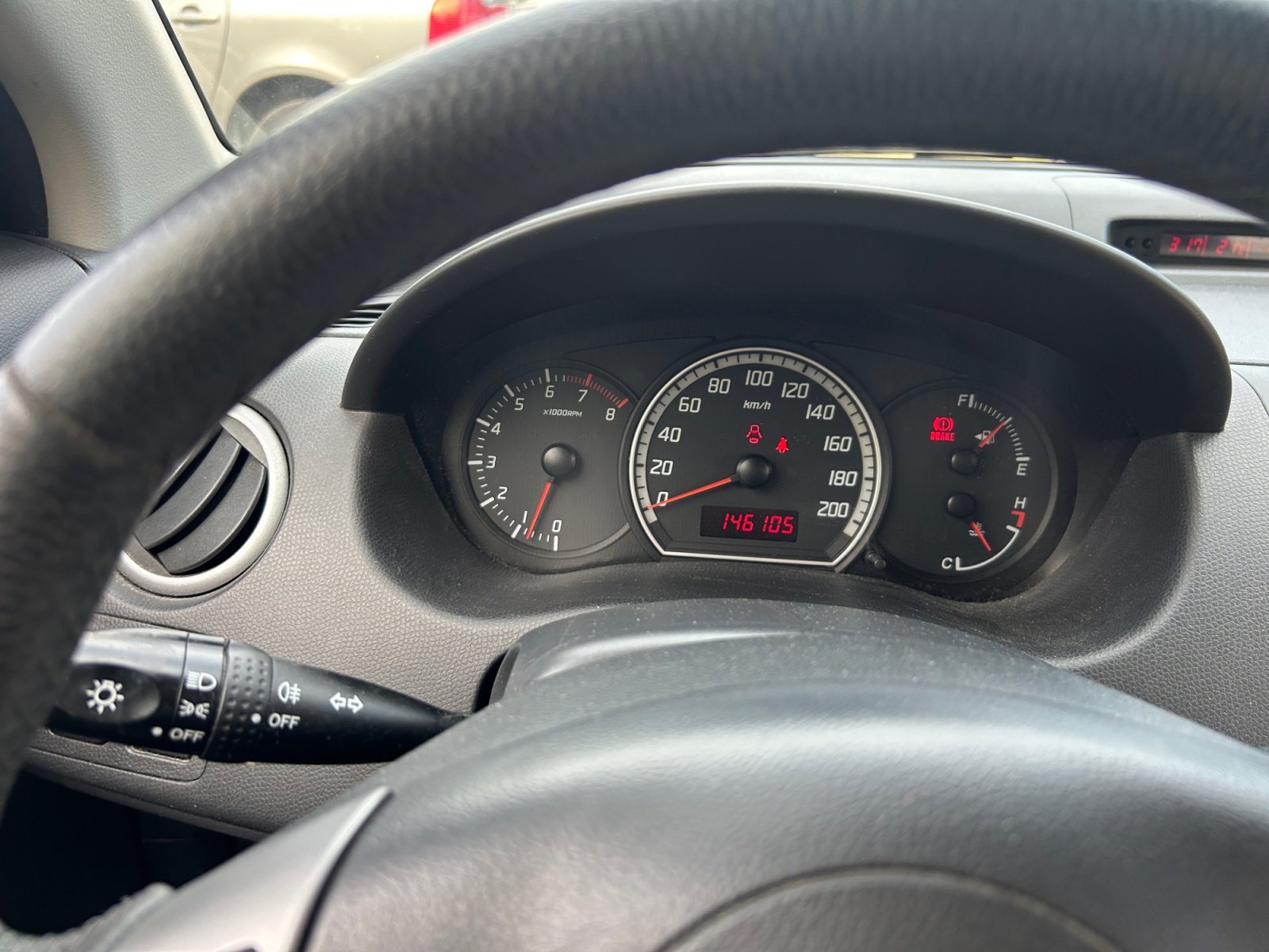 Suzuki Swift 16