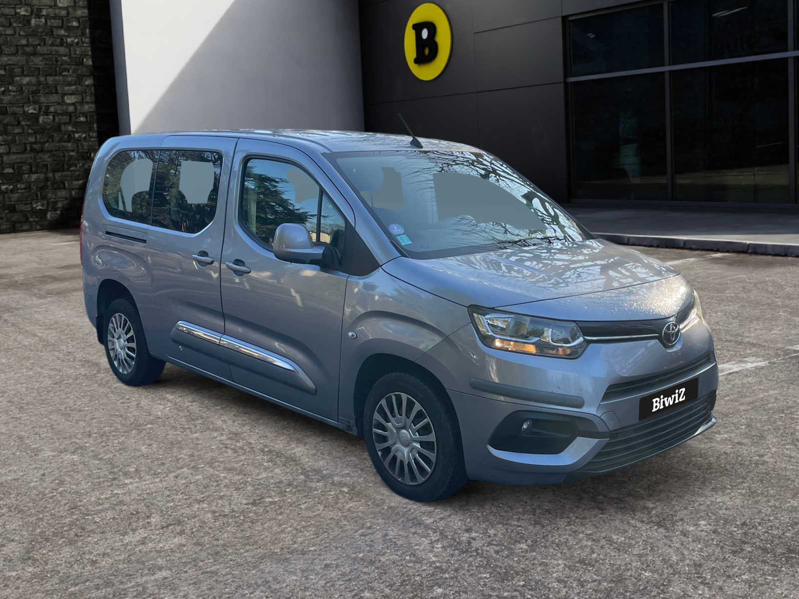 Toyota Pro Ace City Verso 6