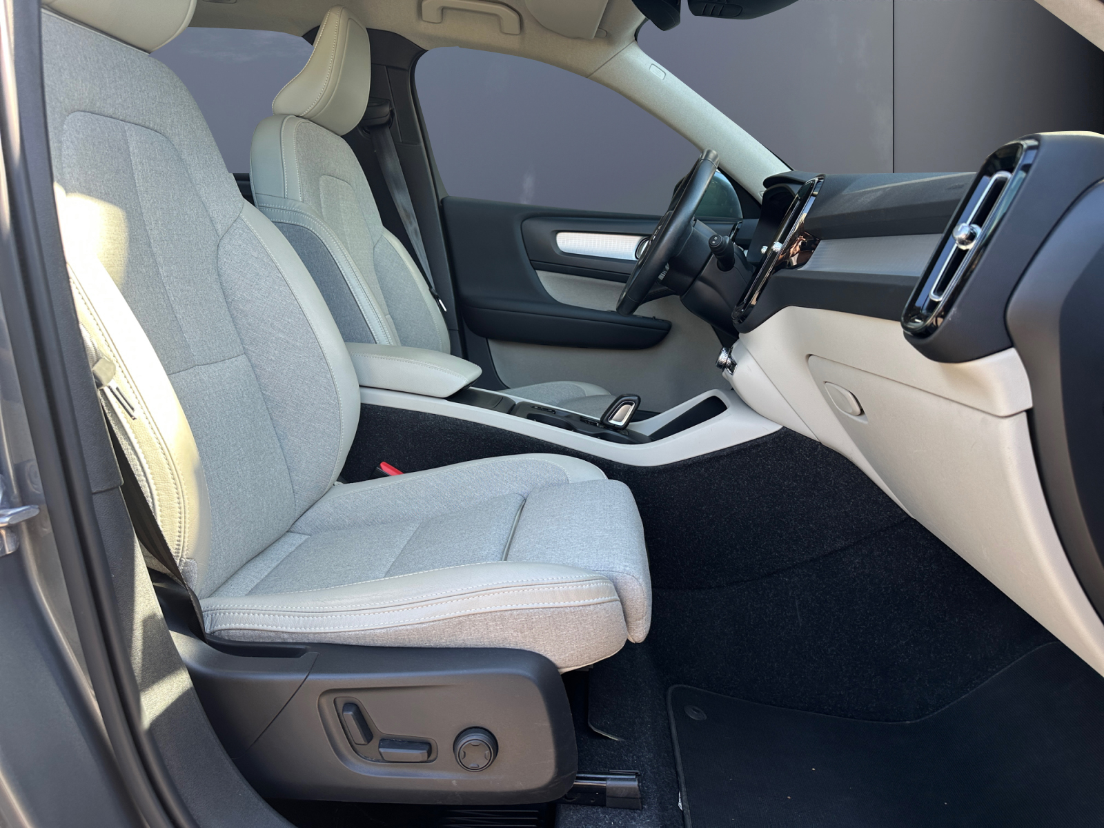 Volvo Xc40 13