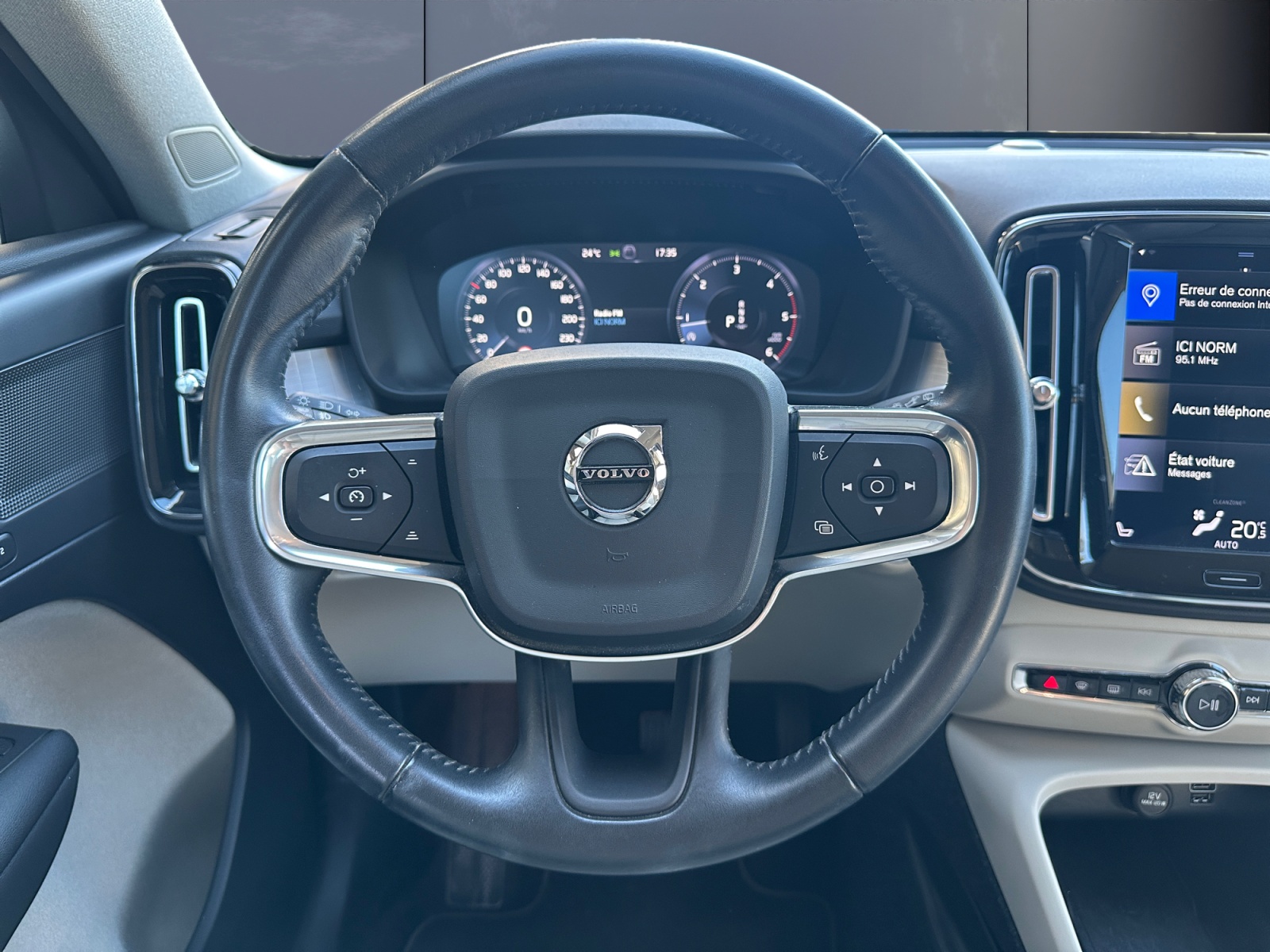 Volvo Xc40 15