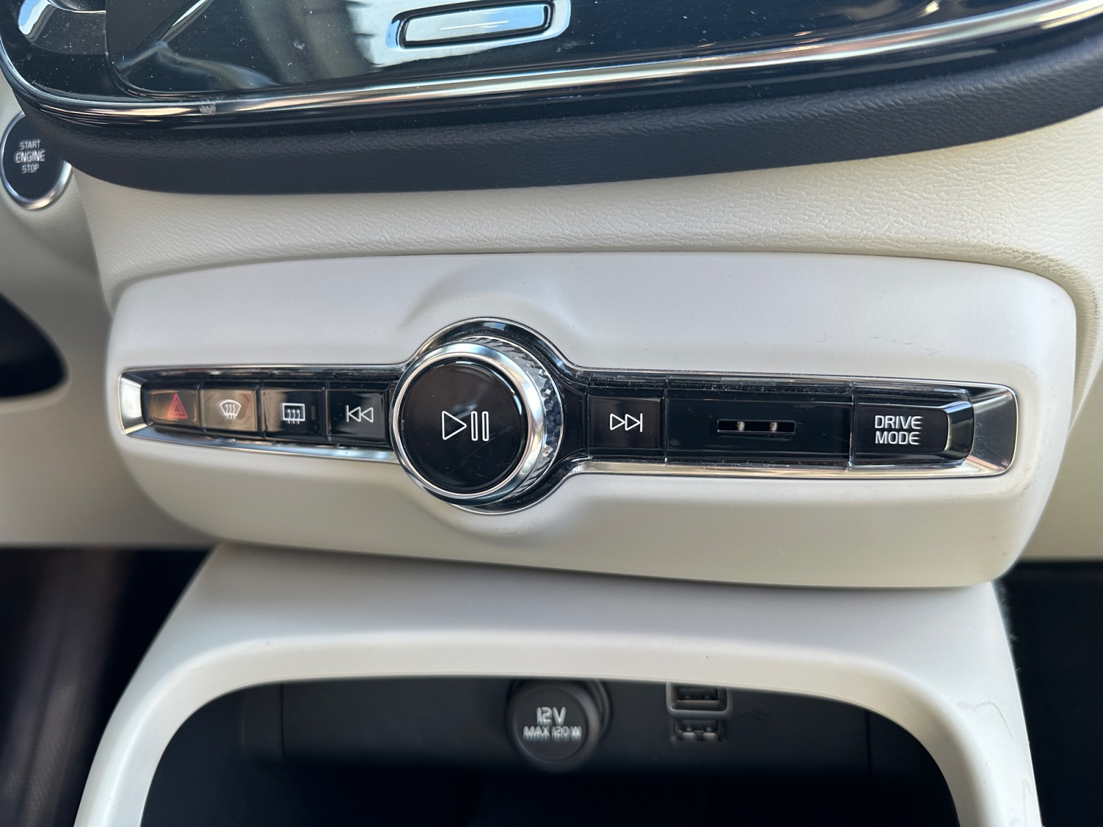 Volvo Xc40 21