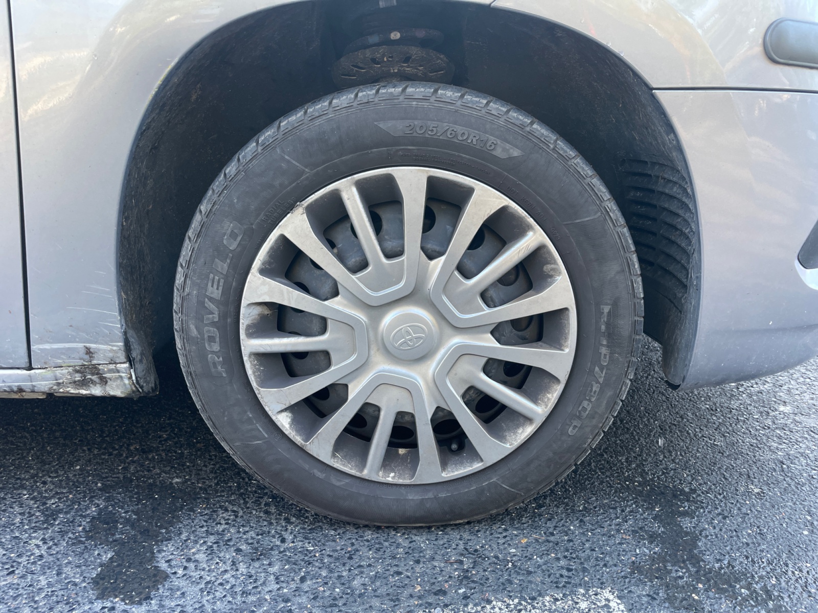 Toyota Pro Ace City Verso 9