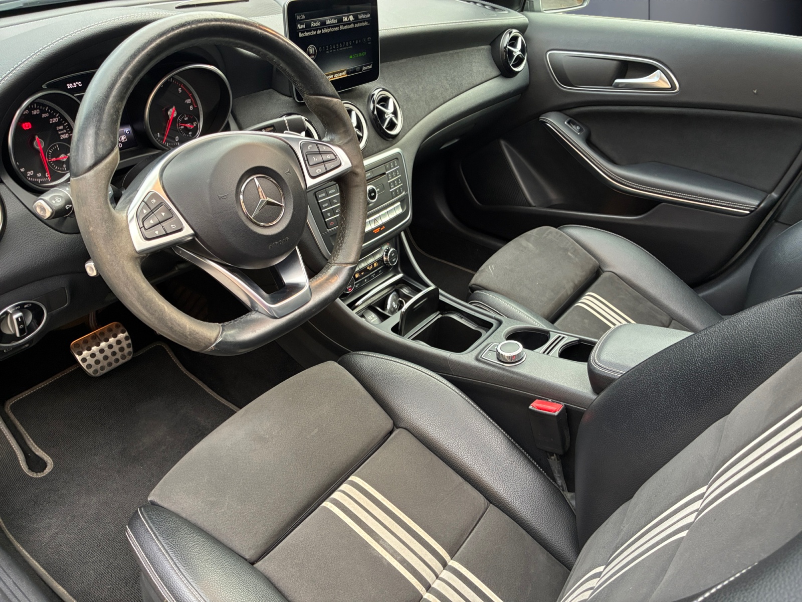 Mercedes-Benz Gla 8