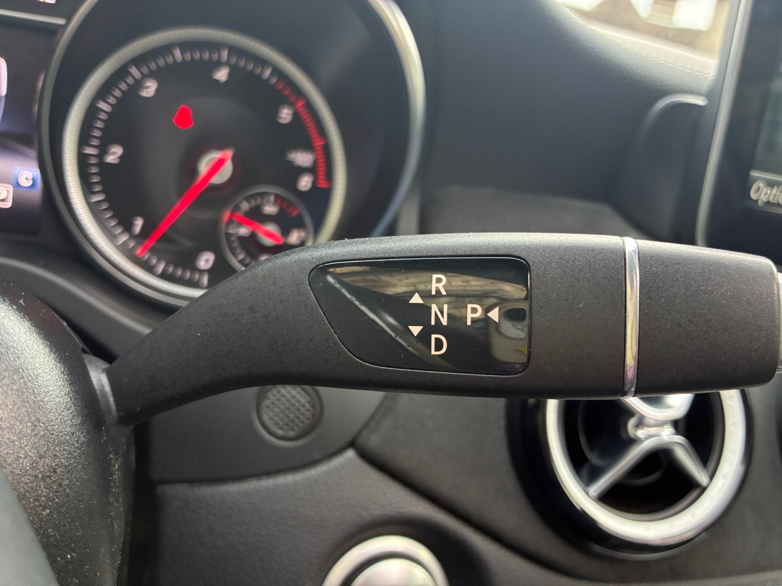Mercedes-Benz Gla 24