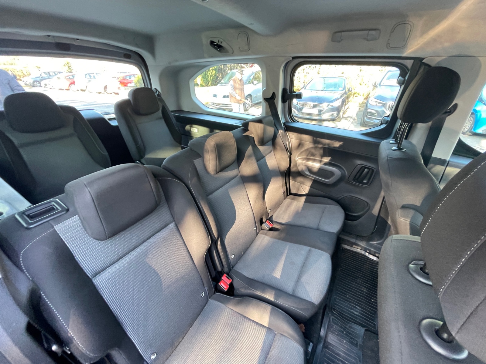 Toyota Pro Ace City Verso 14