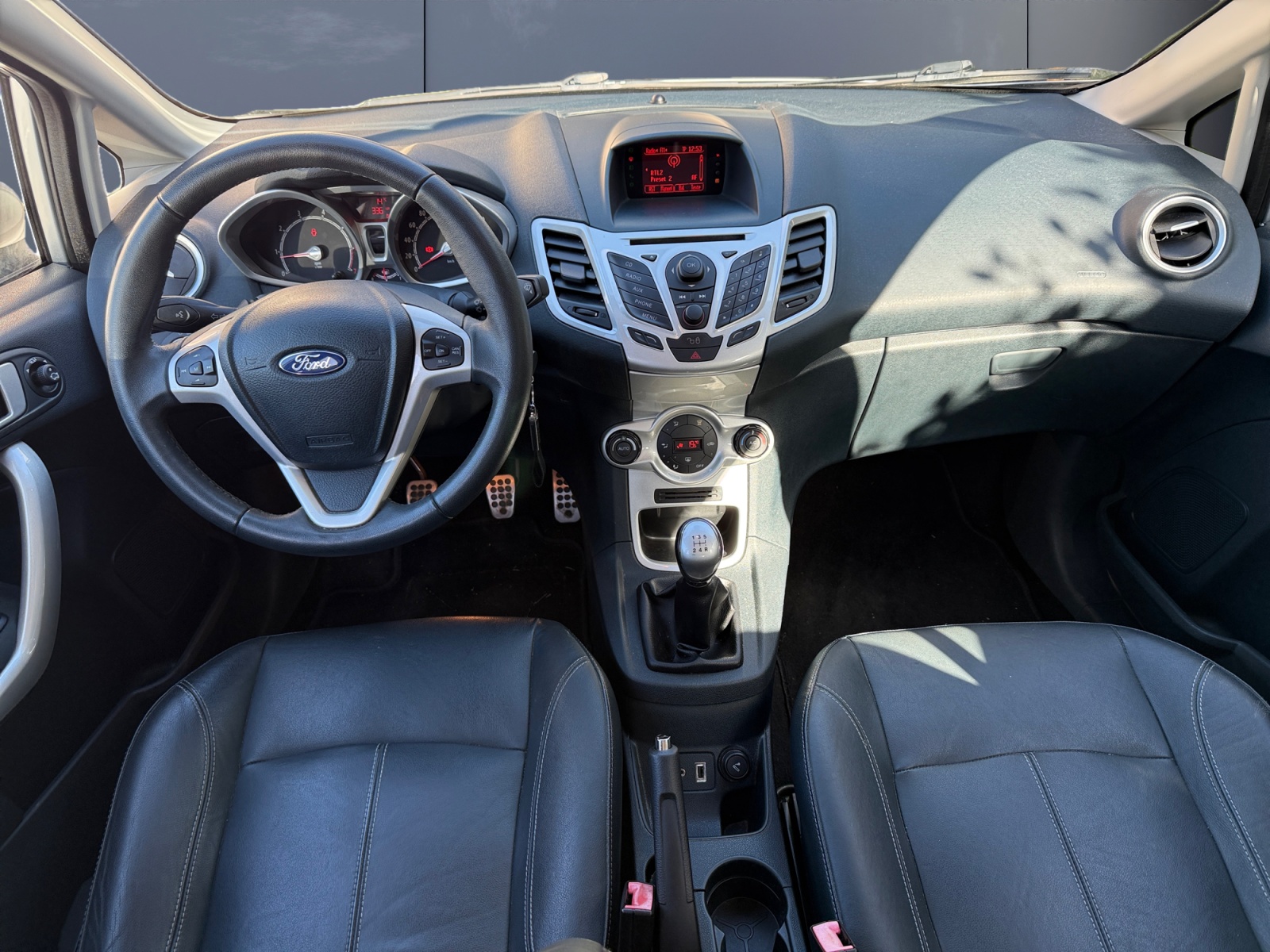 Ford Fiesta 14