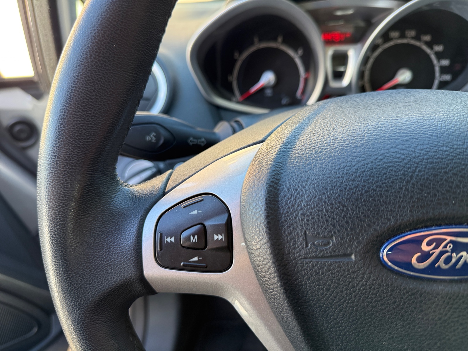 Ford Fiesta 24