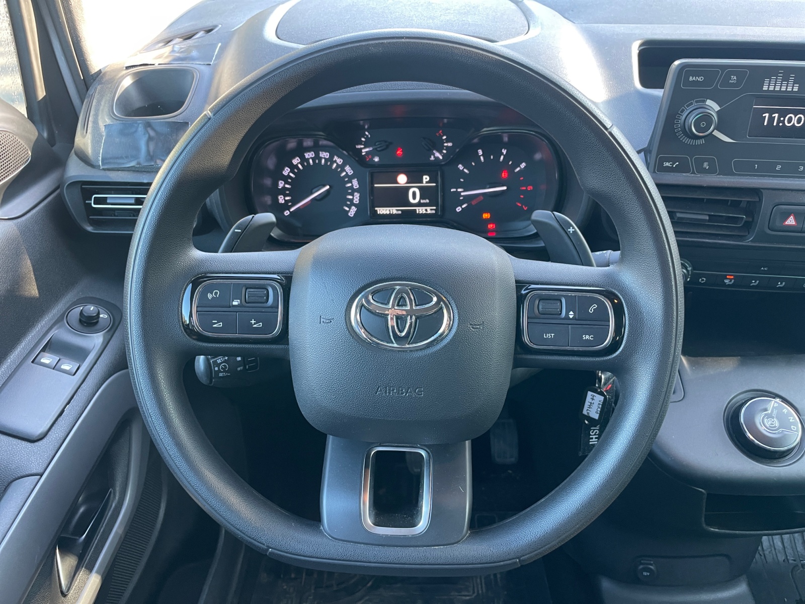 Toyota Pro Ace City Verso 17