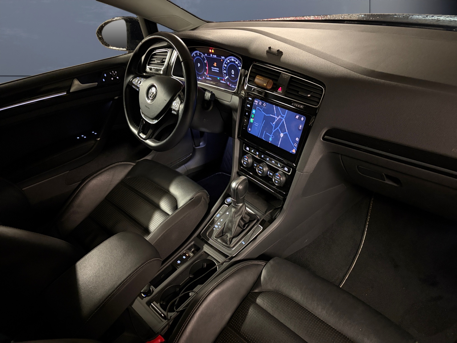 Volkswagen Golf 12