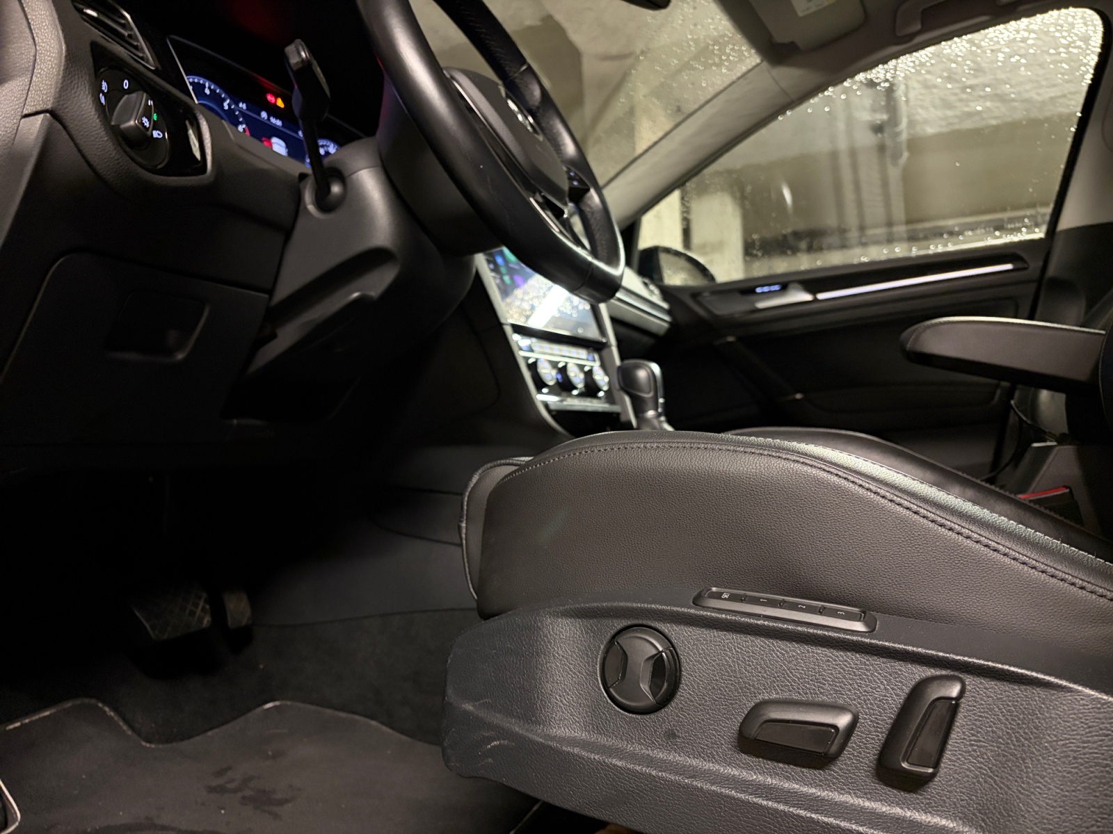 Volkswagen Golf 28