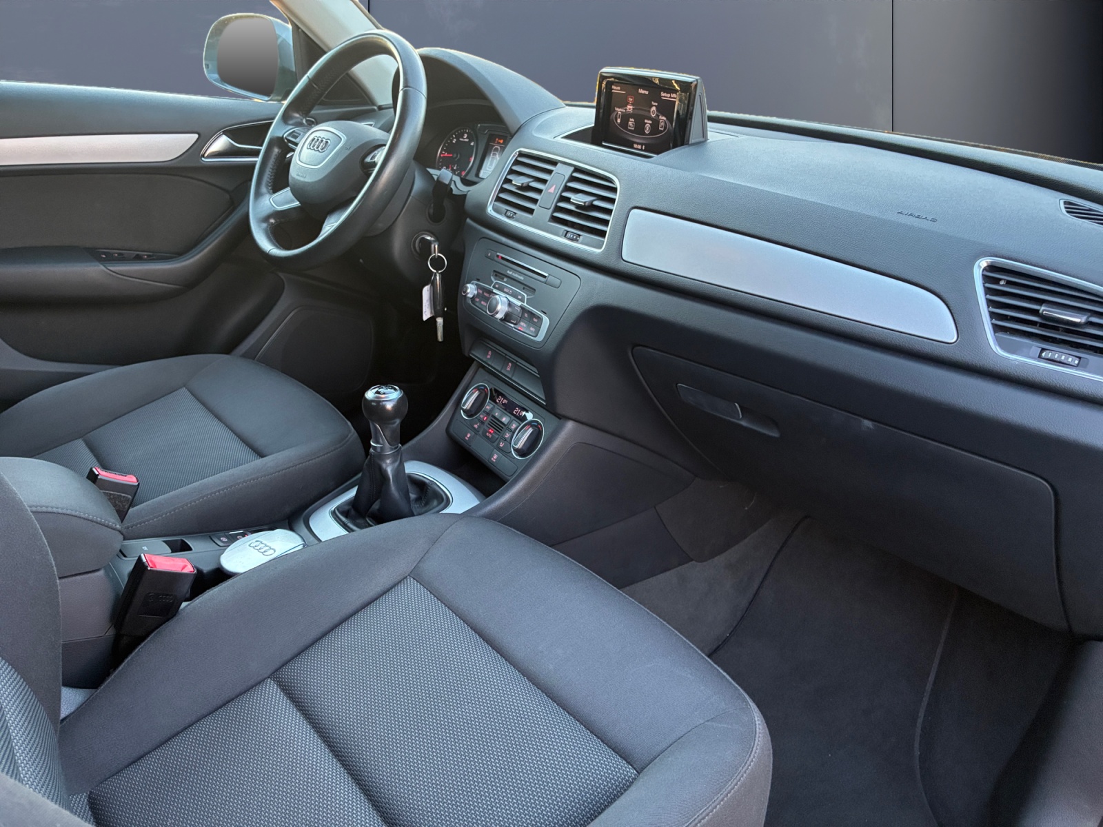 Audi Q3 12