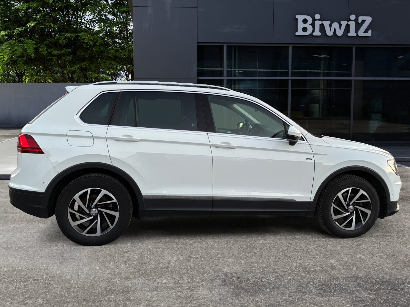 Volkswagen Tiguan 5