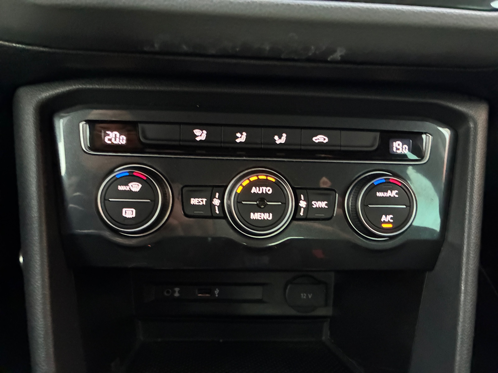 Volkswagen Tiguan 29