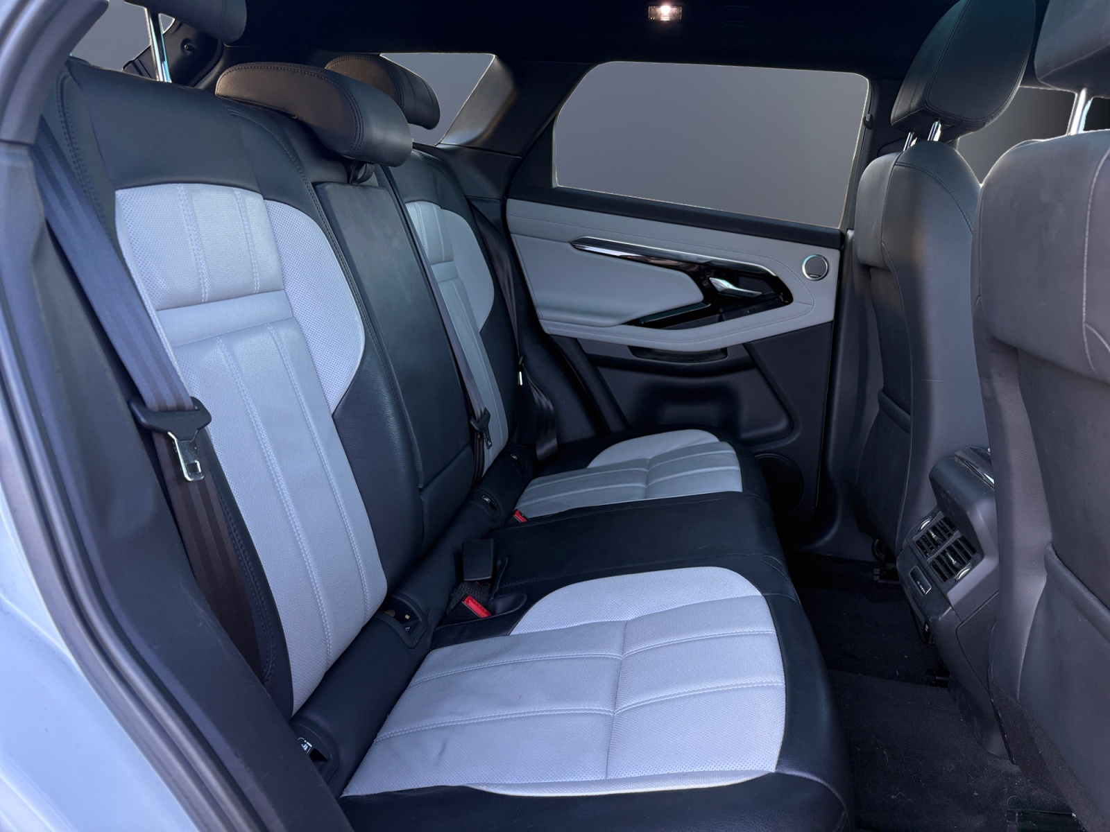 Land Rover Range Rover Evoque 11