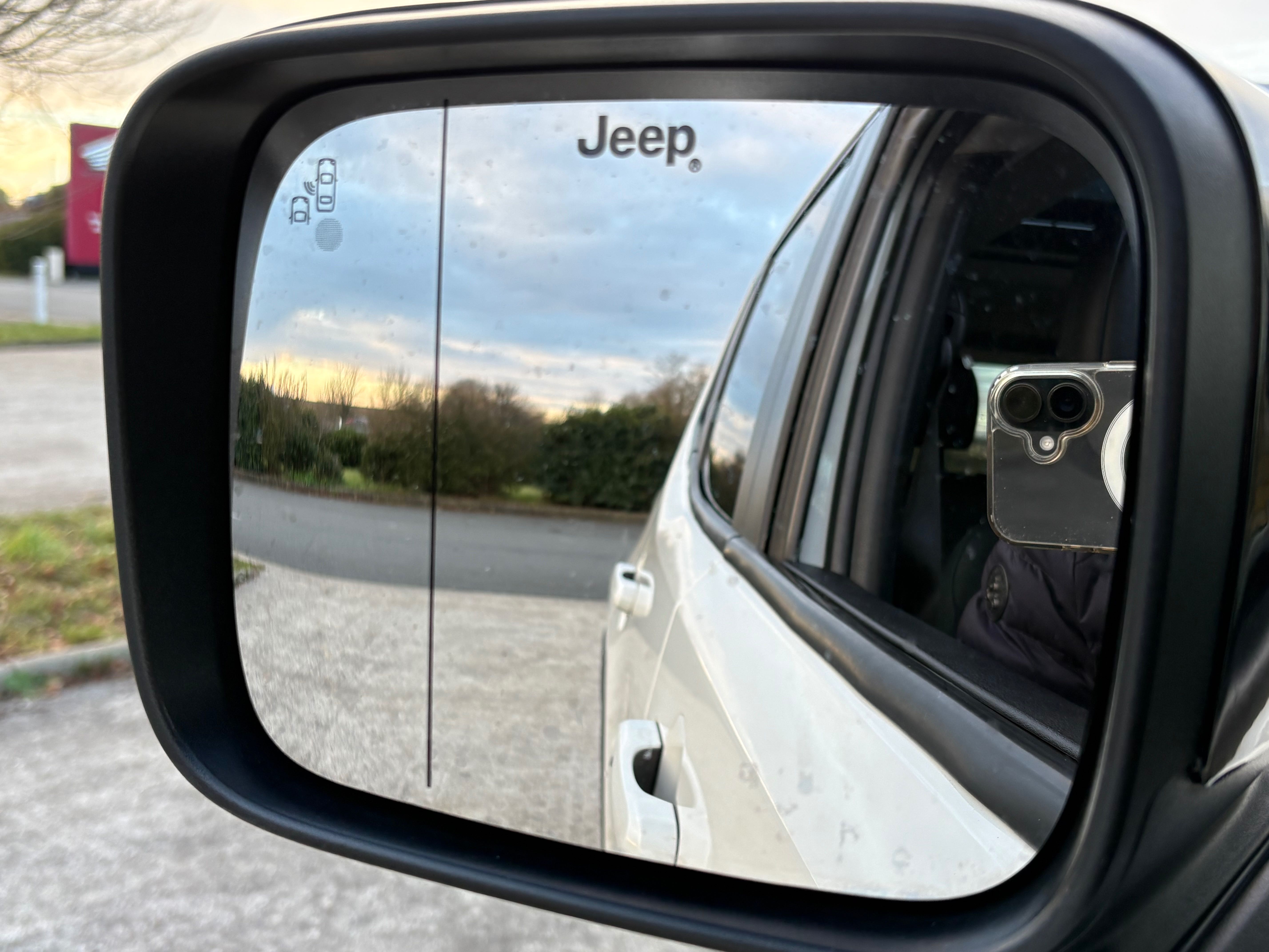 Jeep Renegade 38