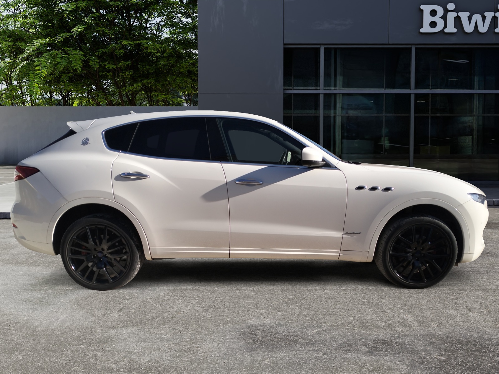 Maserati Levante 5