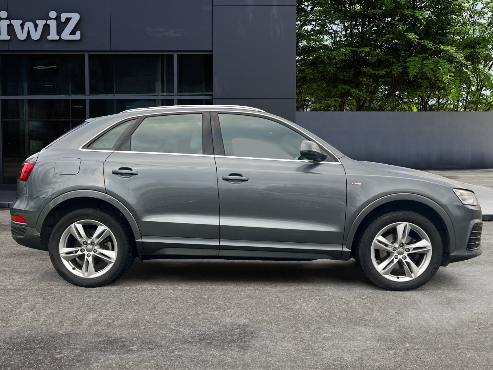 Audi Q3 5