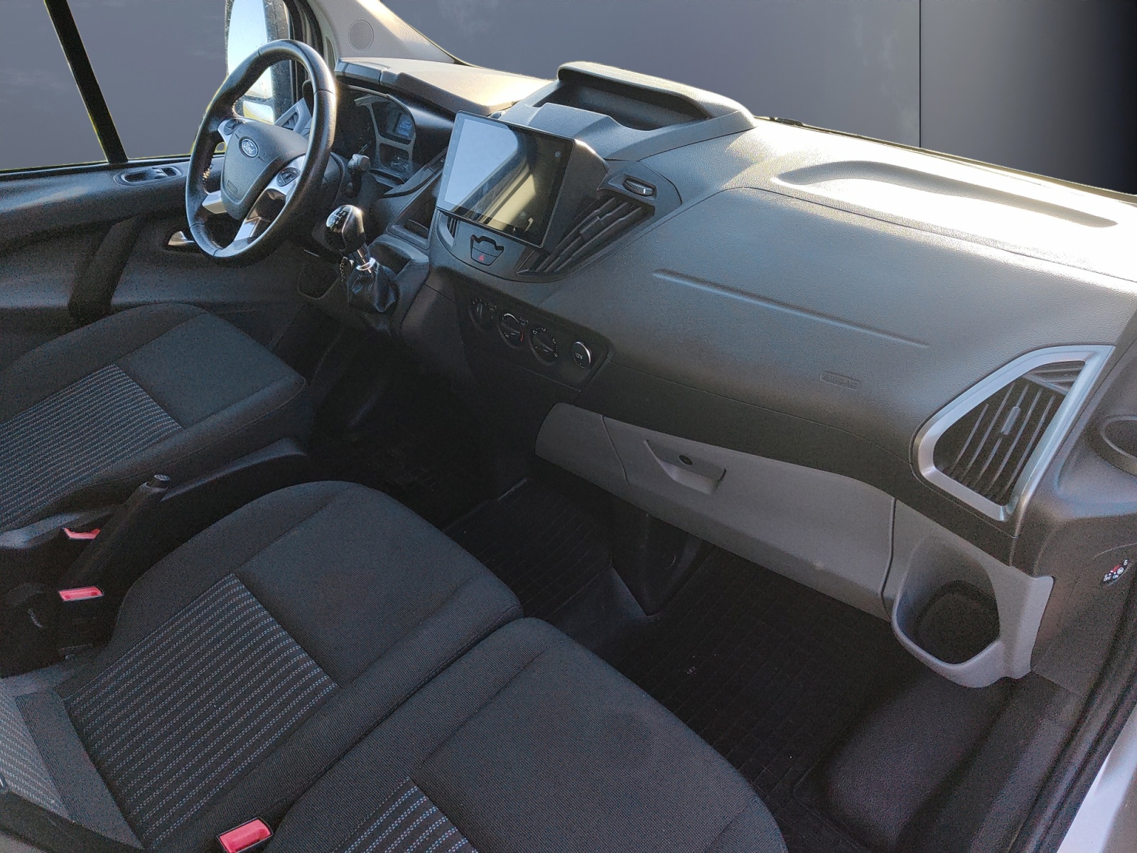 Ford Transit Custom 12