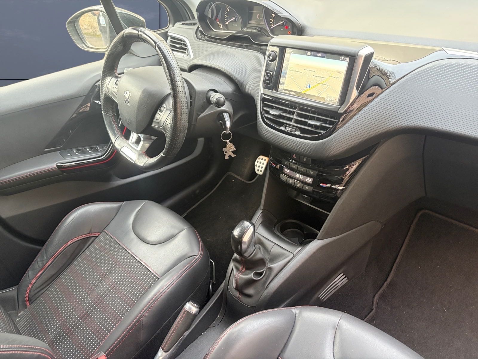 Peugeot 208 12