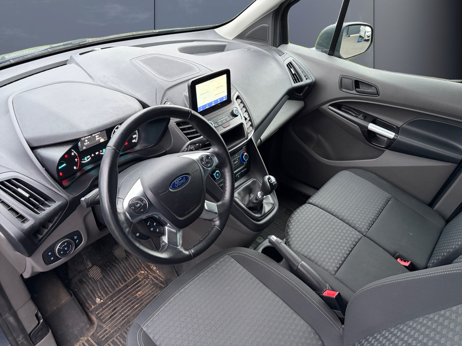 Ford Transit Connect 8