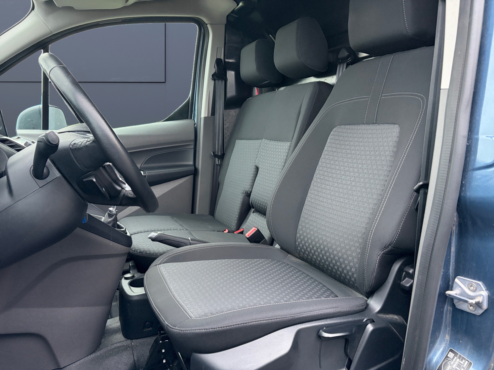 Ford Transit Connect 9