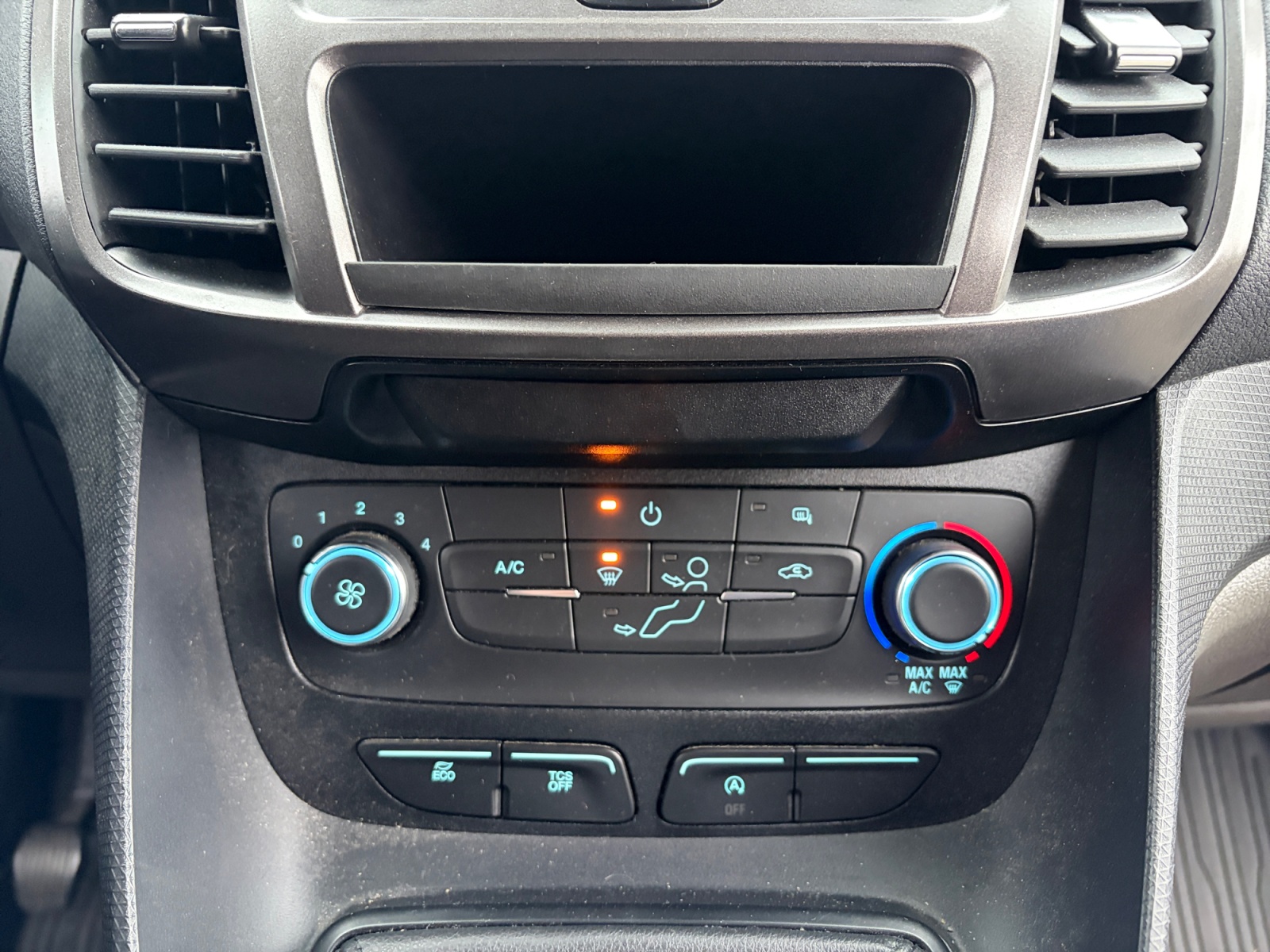 Ford Transit Connect 21