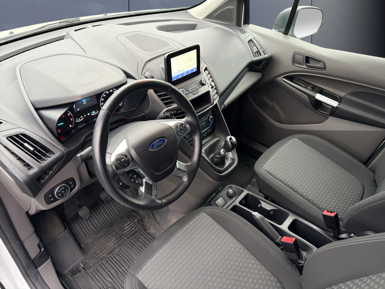 Ford Transit Connect 8