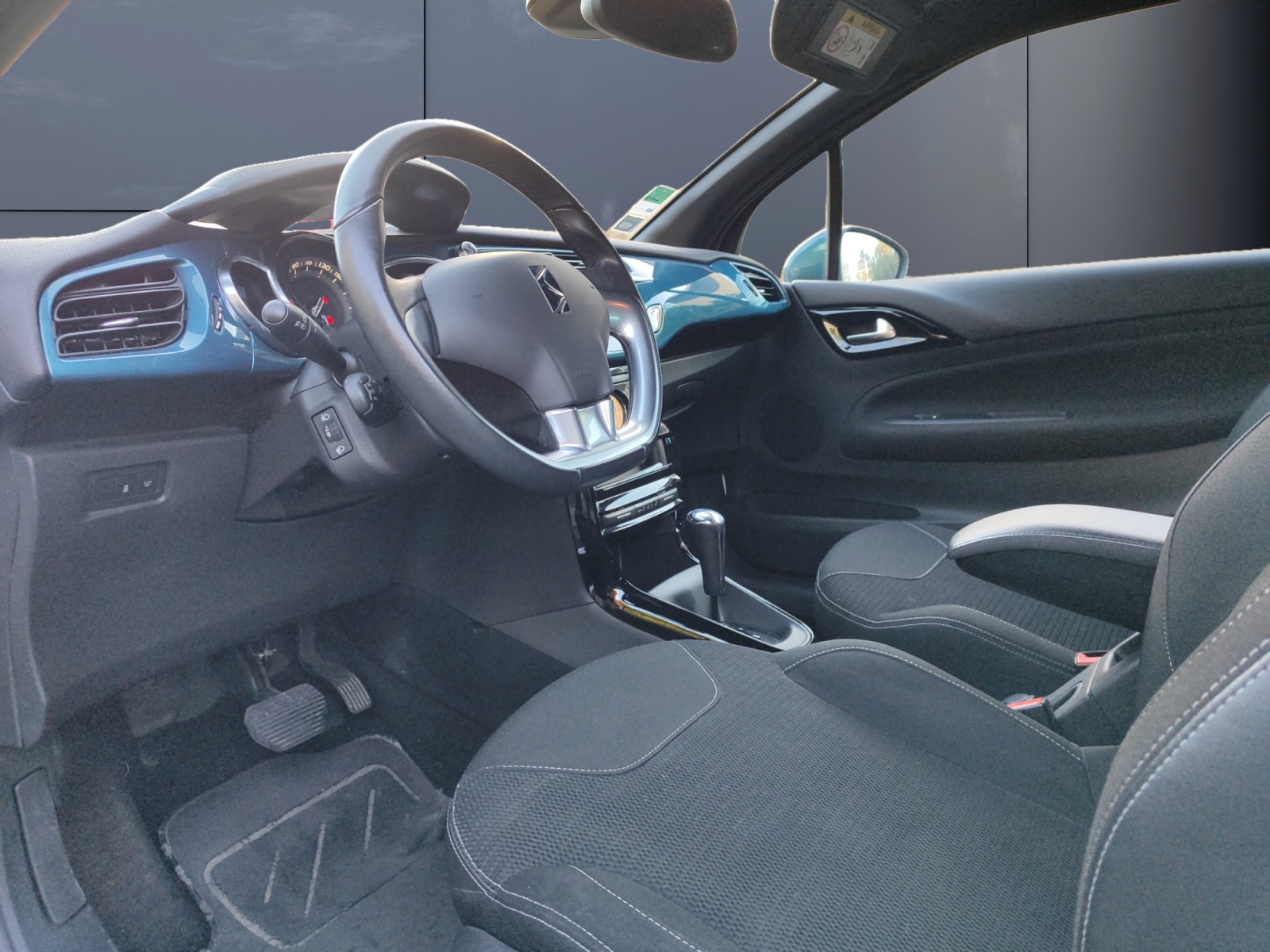 Ds Automobiles Ds3 8