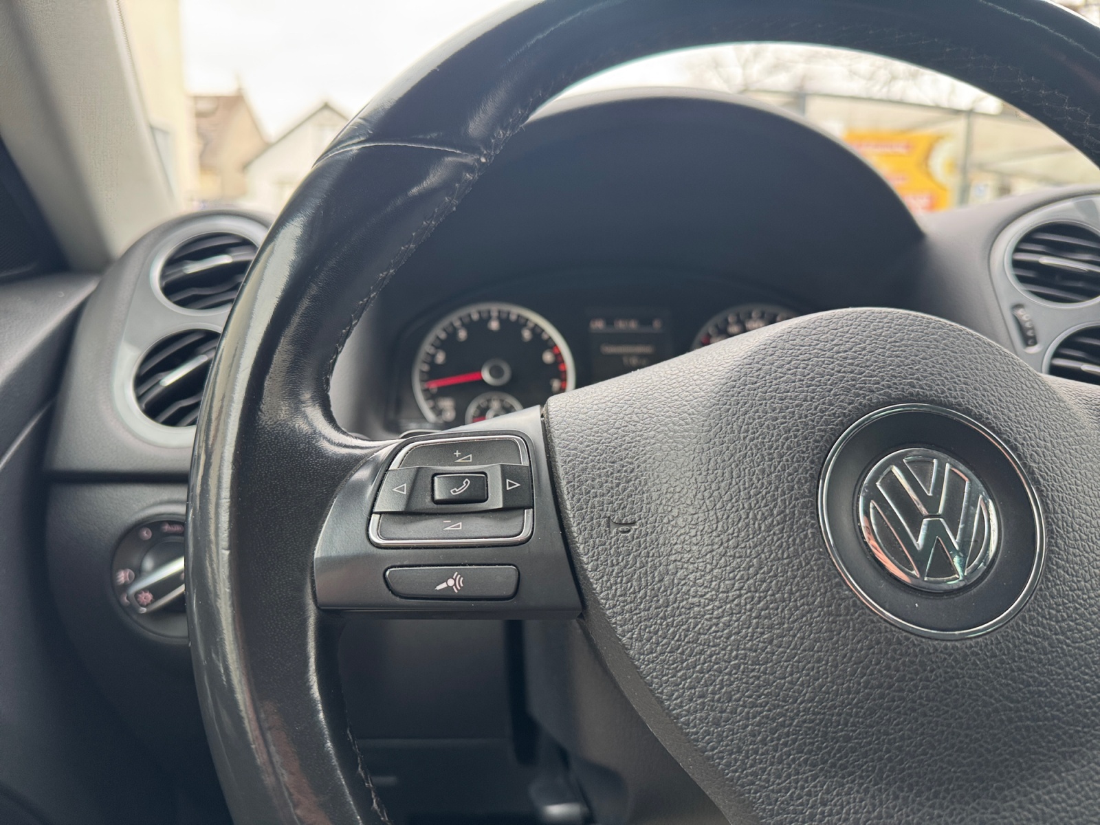 Volkswagen Tiguan 19