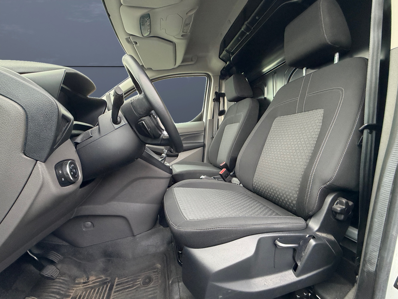 Ford Transit Connect 9