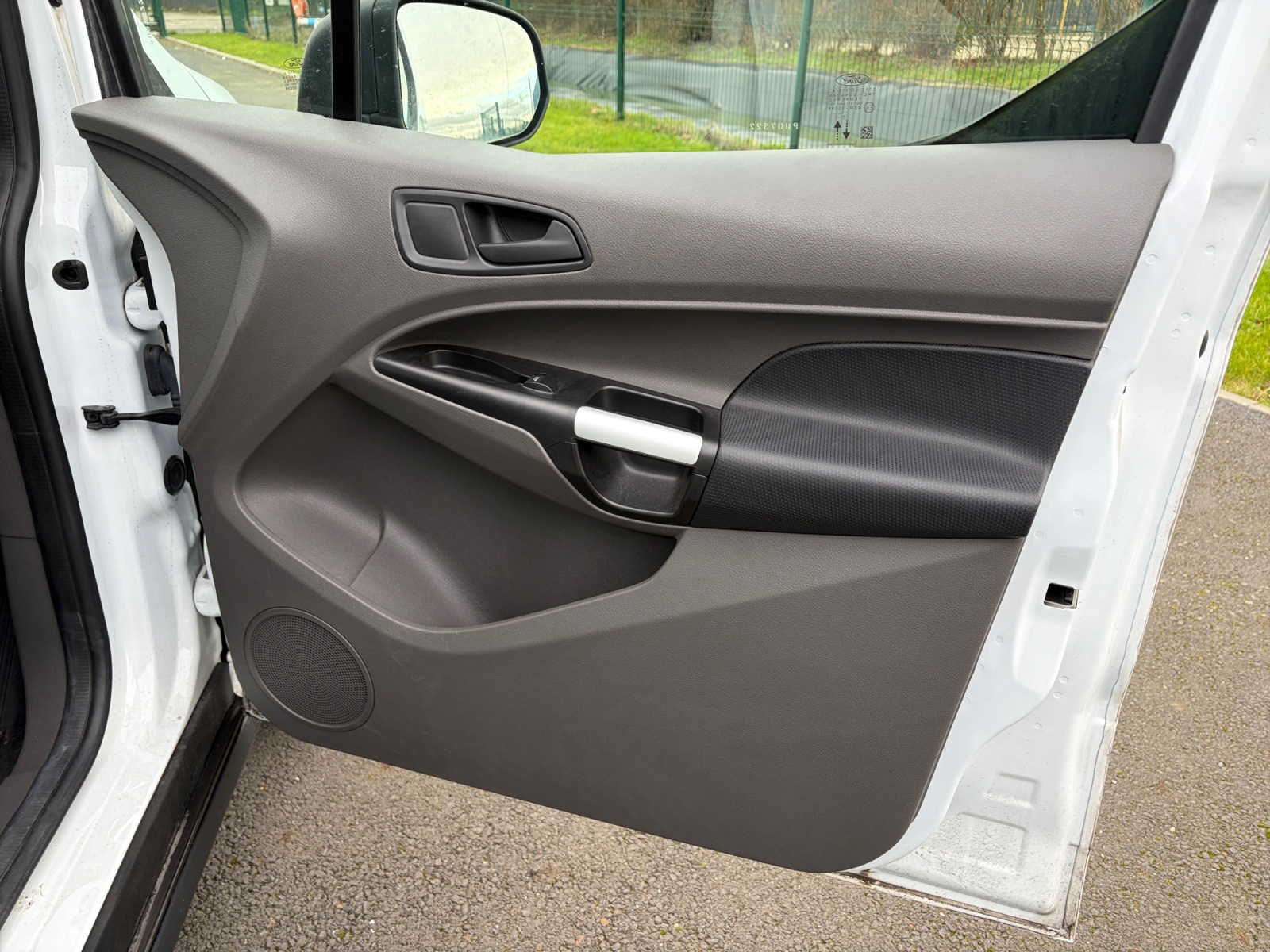 Ford Transit Connect 18