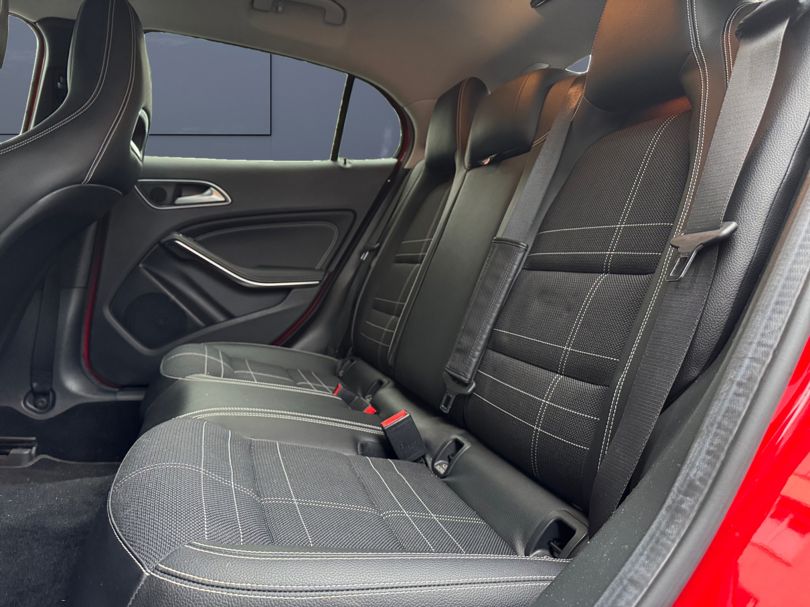 Mercedes-Benz Gla 10