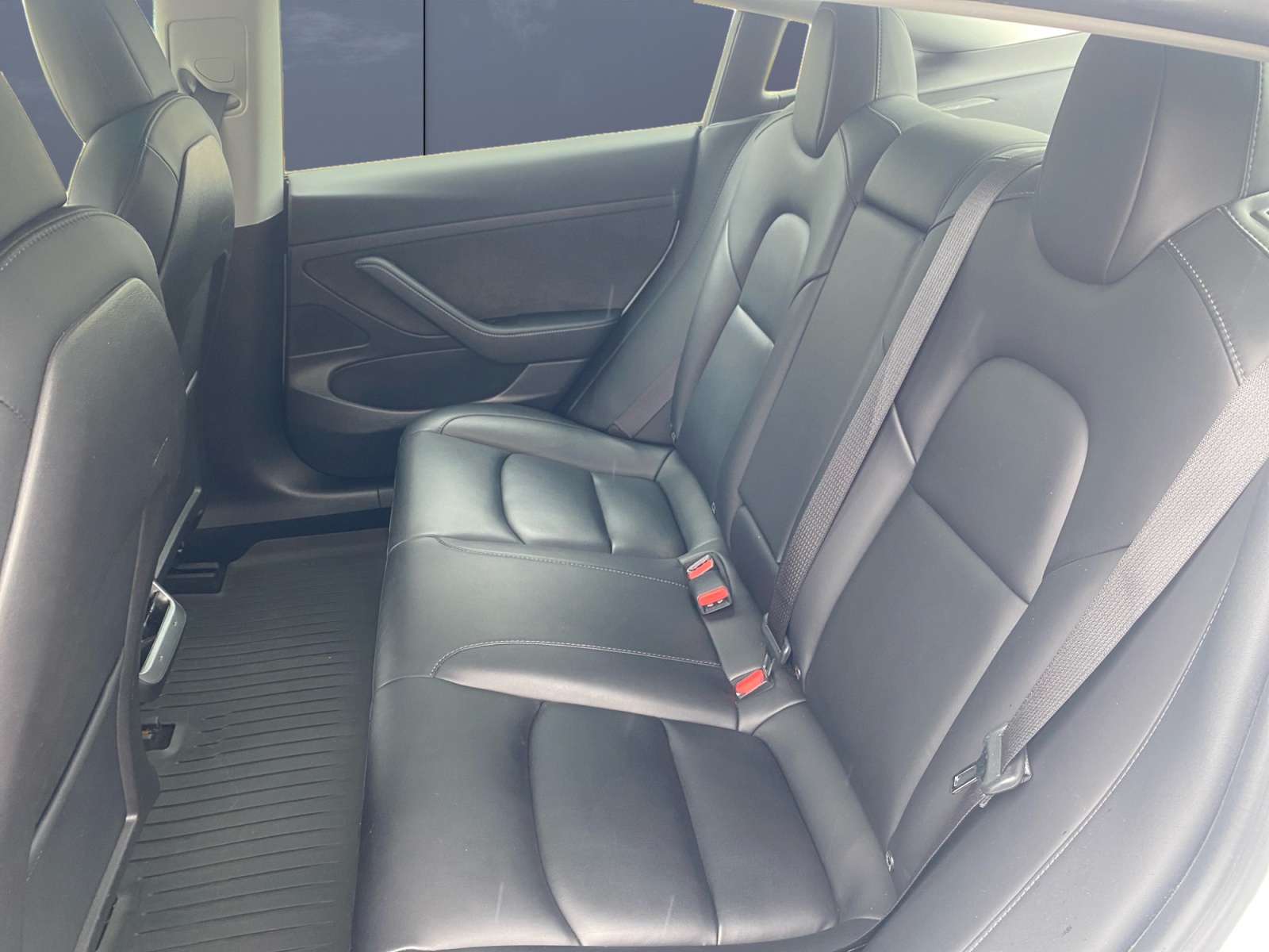 Tesla Model-3 10