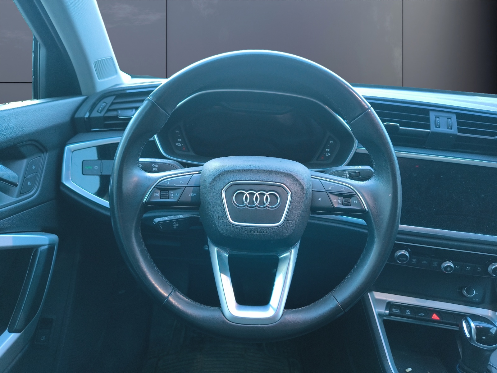 Audi Q3 15