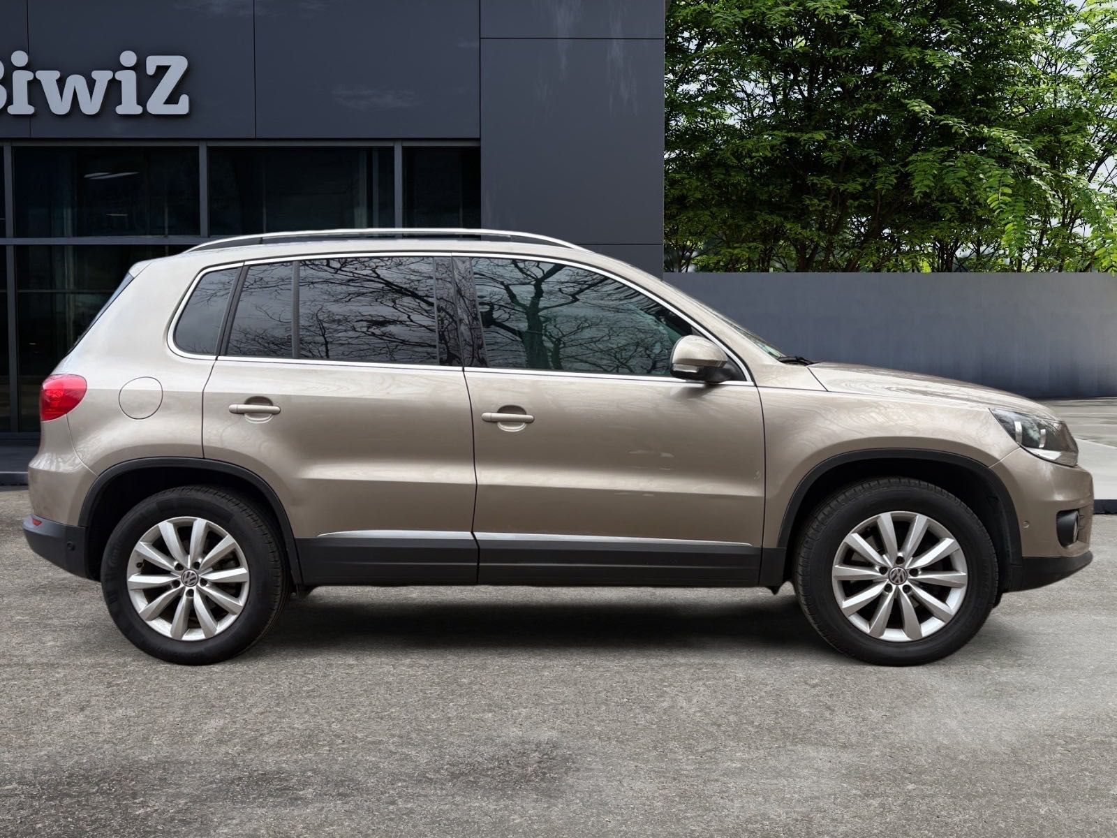 Volkswagen Tiguan 5
