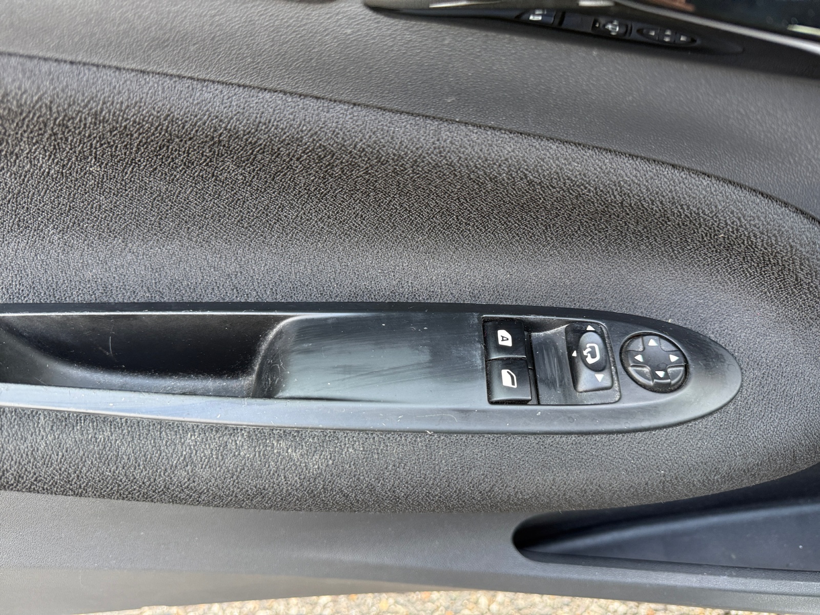 Ds Automobiles Ds3 24