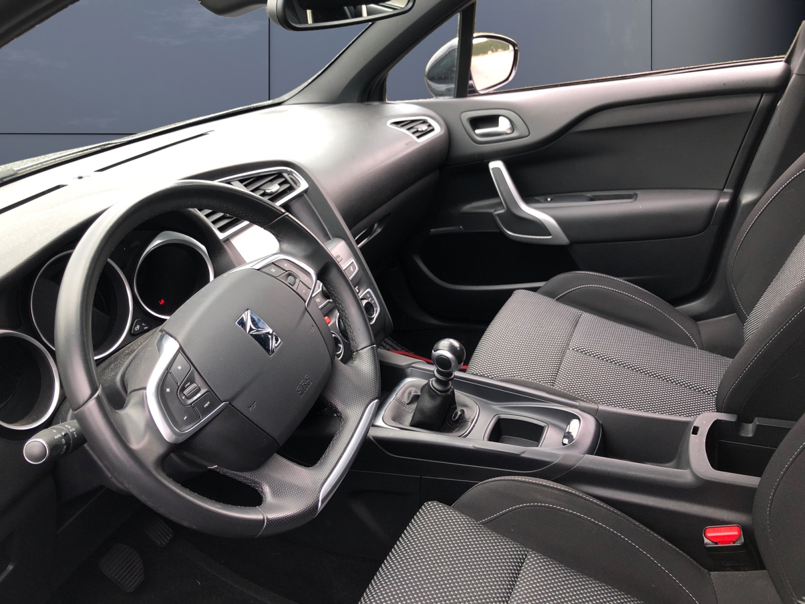 Ds Automobiles Ds 4 8