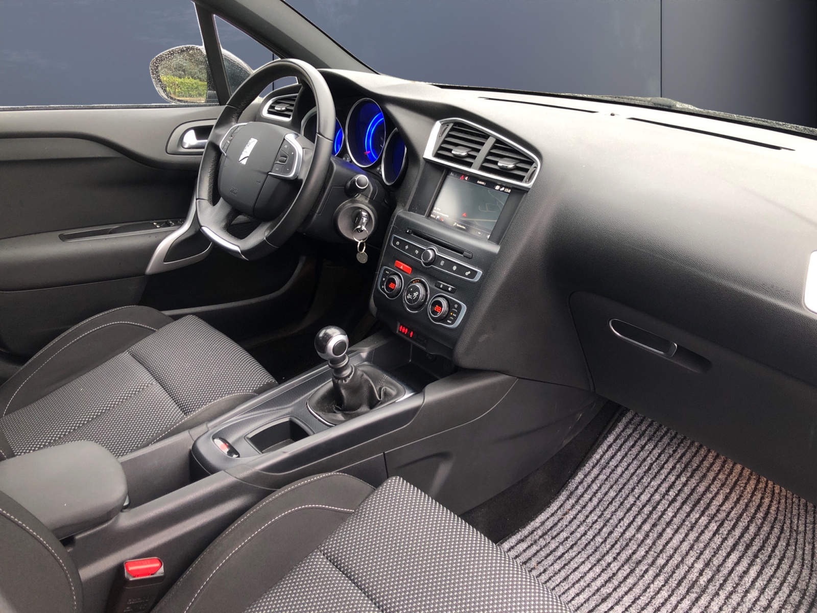 Ds Automobiles Ds 4 12